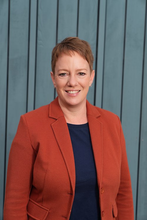 Portrait Web_019_Doris_(c)_Patricia_Heck_Ausdrucksstark-squashed